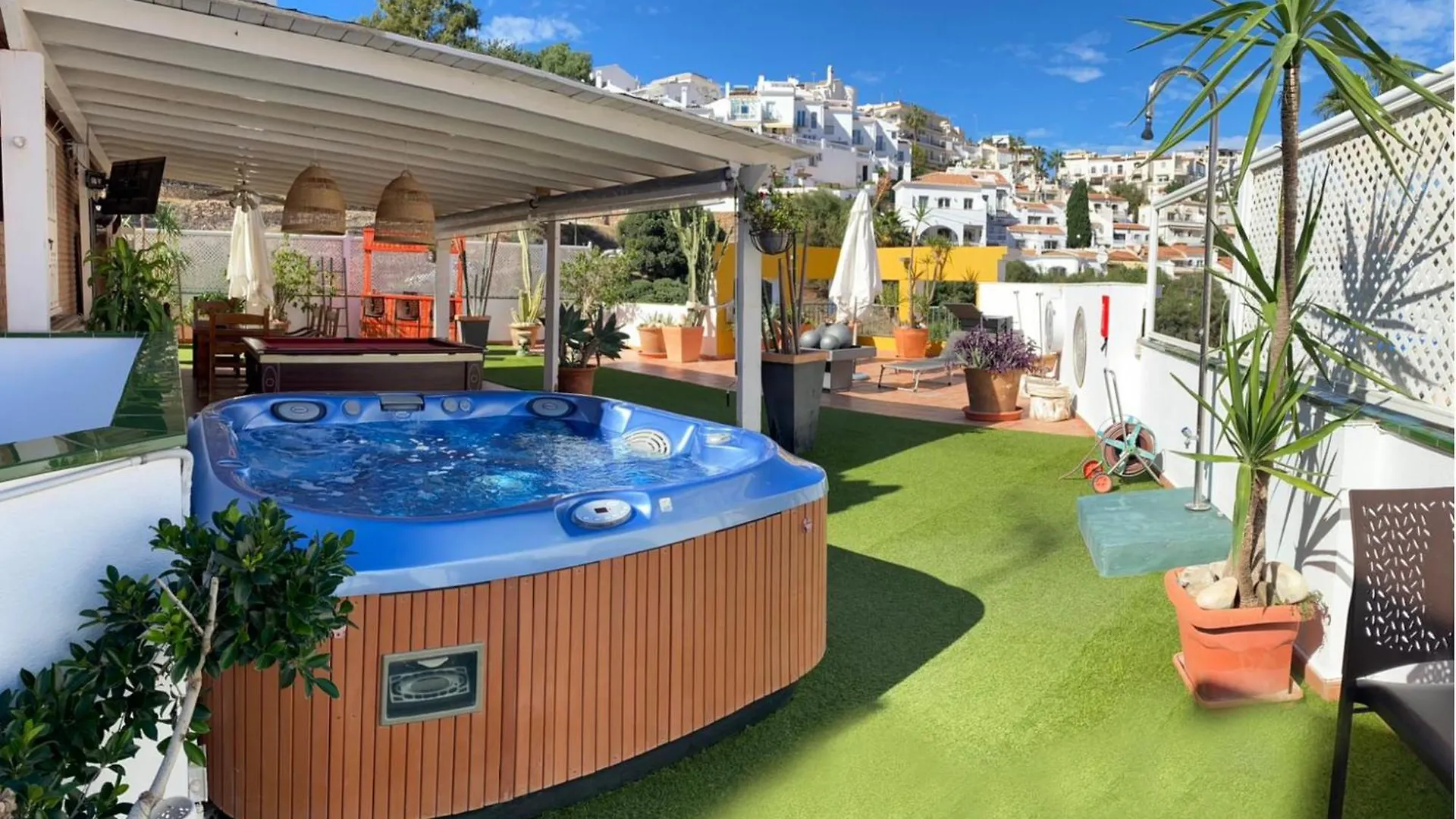 Atico Con Jacussi Y Parking En La Playa By Spainsunrentals Nerja